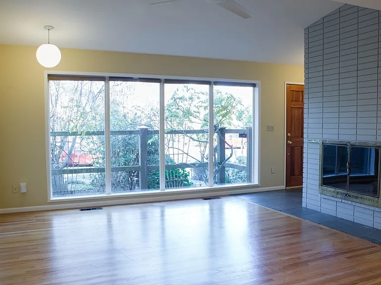 2344 McGilvra Blvd E — Photo 5