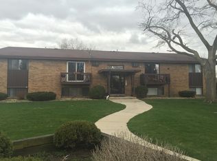 11631 Roberts St APT 4, Mokena, IL 60448