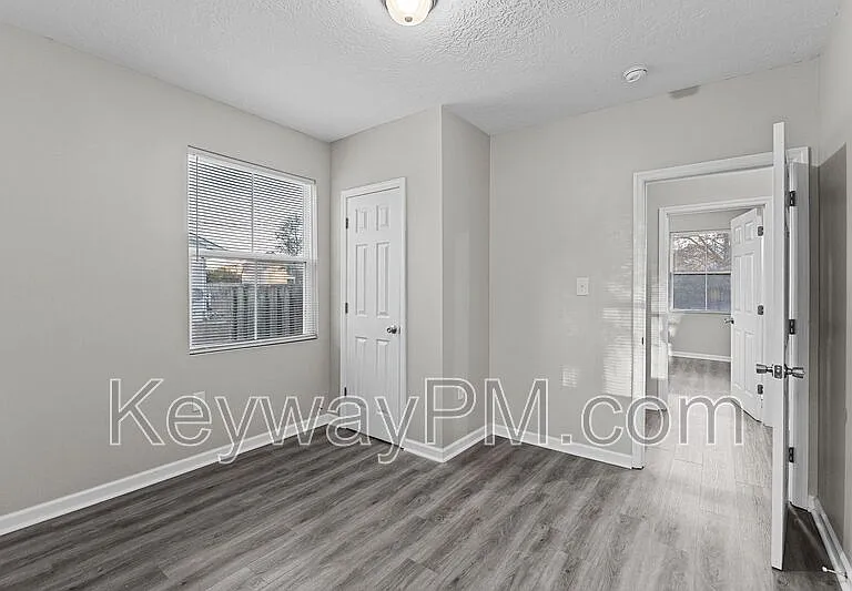 1120 Dodge Ln #10 — Photo 12