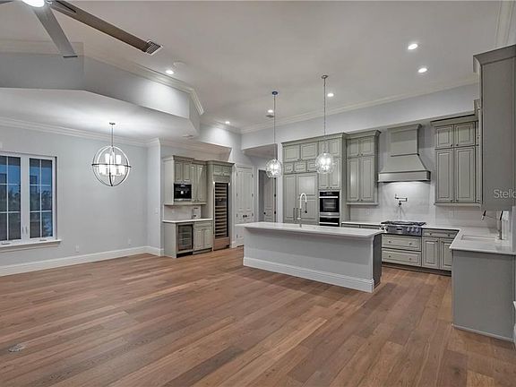 5th image of 16224 Ravenna Ct