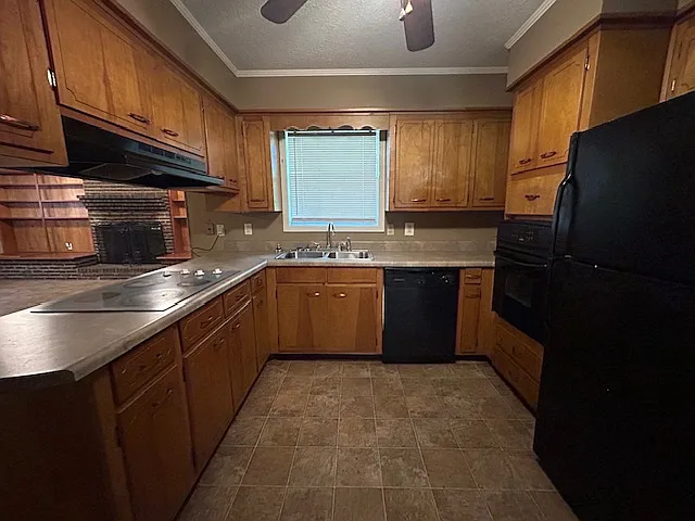 211 Eastwood Dr — Photo 7