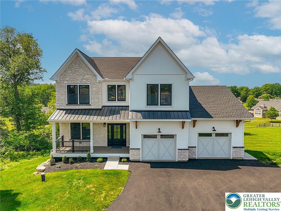 1st image of 4740 Hillcrest Ln