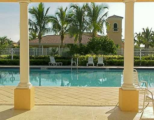 Pool and Clubhouse