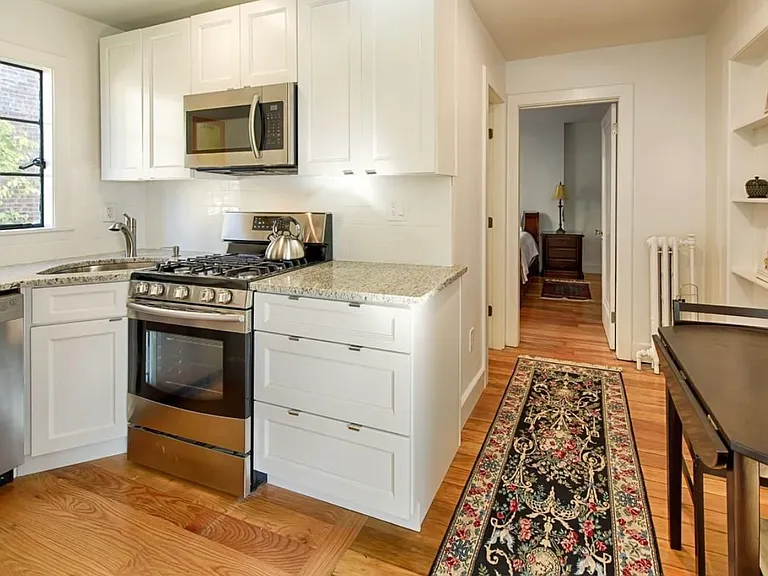 9 Everett St #4 — Photo 8