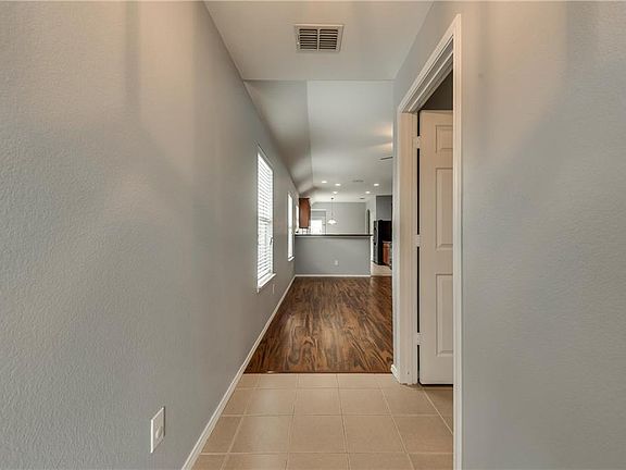 5th image of 12212 Walden Wood Dr