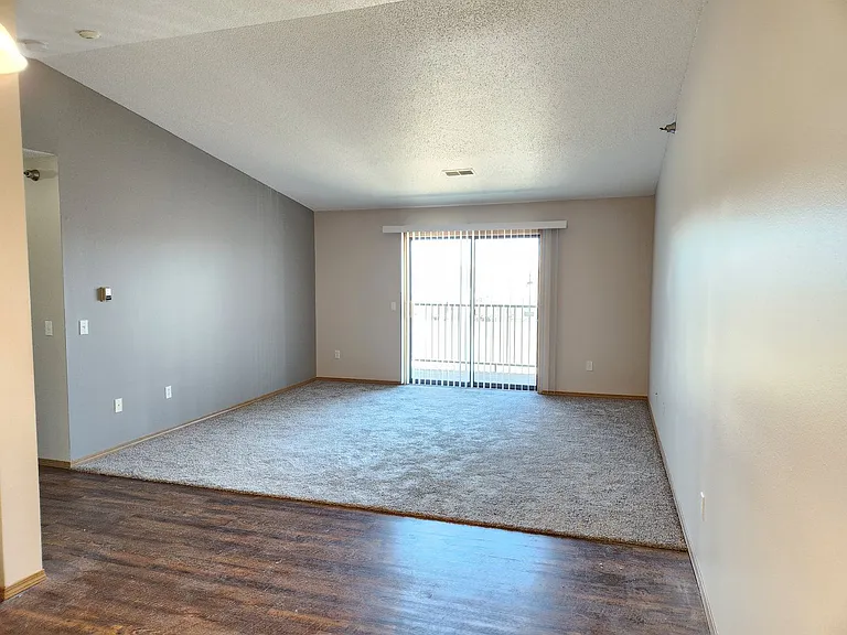 Prairie Gardens Apartments — Photo 26