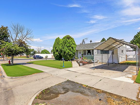 2nd image of 361 E Utah Ave