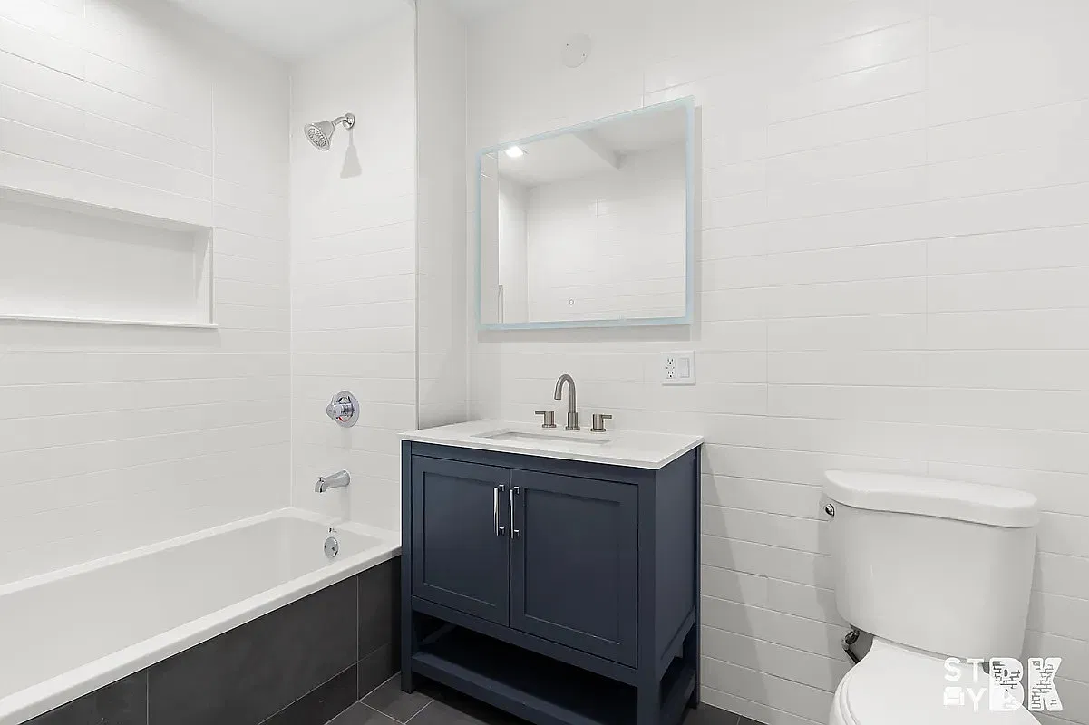 17 Jefferson Avenue — Photo 4