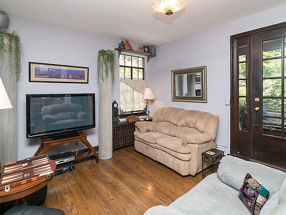 4th image of 1708 McCreary Ave