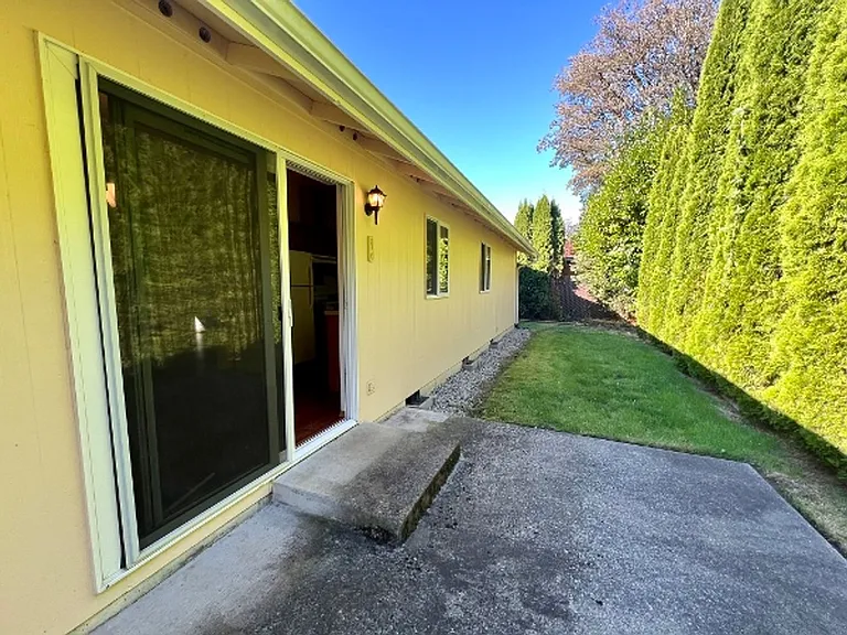 2422 Leach Ct SE — Photo 22