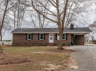 5301 State Highway 581 Hwy, Kenly, NC 27542