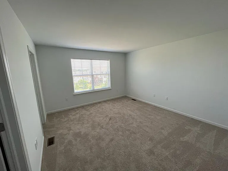1815 Shady Ln — Photo 9