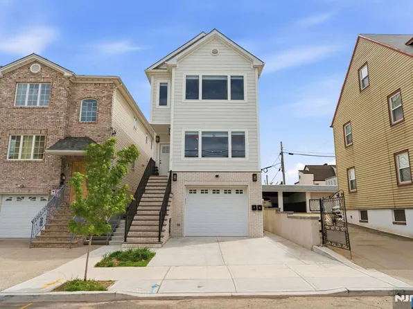 31 Patterson St, Harrison, NJ 07029