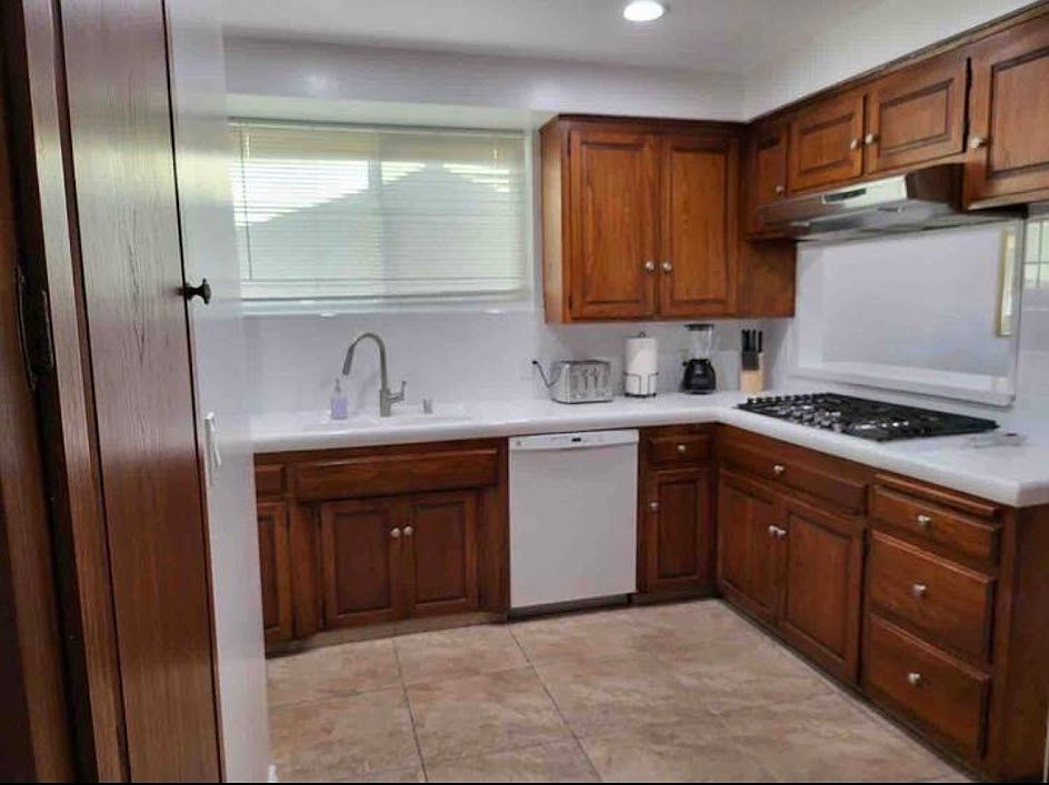 Downey, CA 90242
