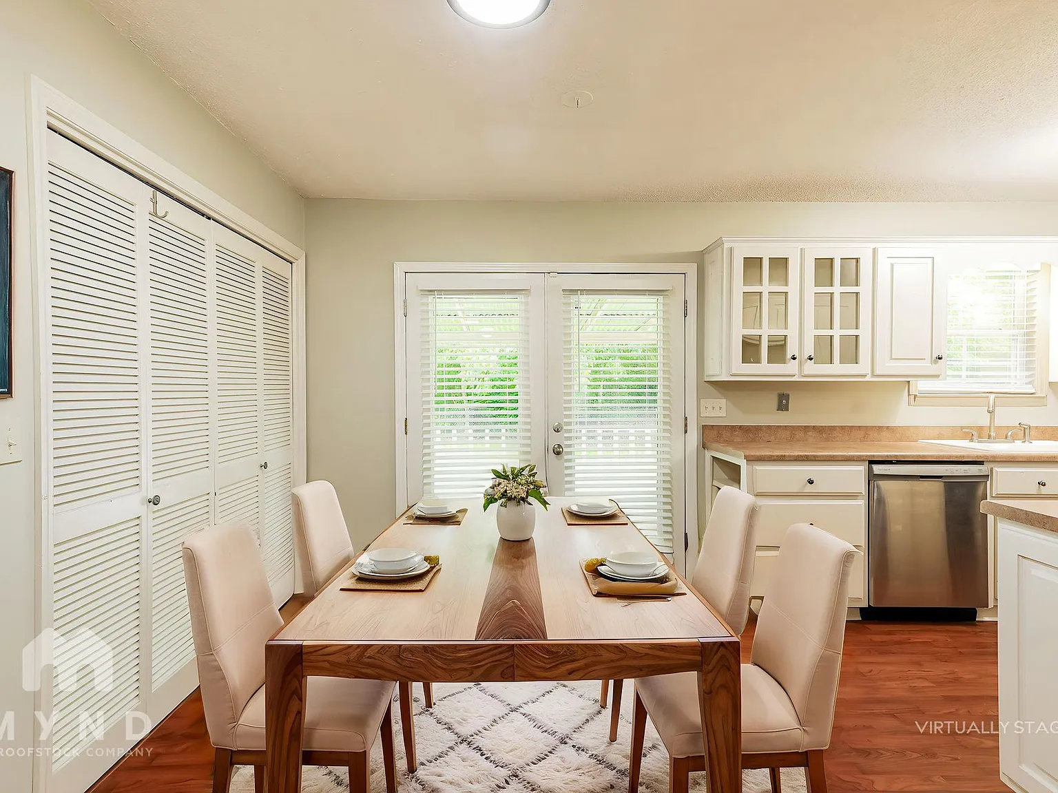 3 bed, 2.0 bath, 1056 sqft, $1,545 — Photo 3