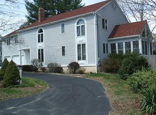 6 Robin Cir, Medway, MA 02053