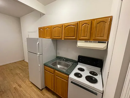 Rented by Hirsch Enterprises Incorporated | media 9