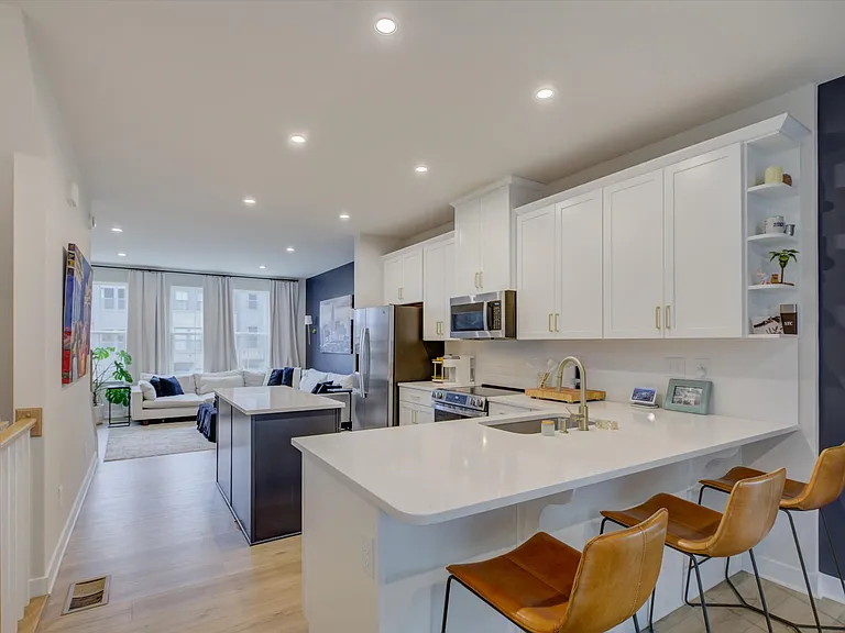 6112 Station Crossing Ave — Photo 11