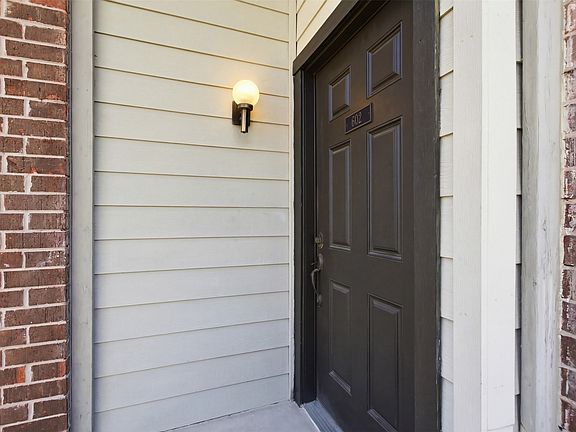 4th image of 5981 Arapaho Rd #602