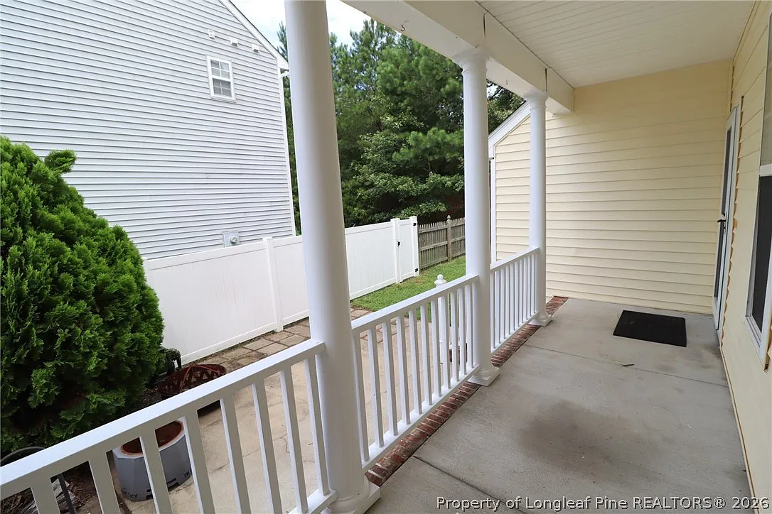 3 bed, 2.5 bath, $1,895 — Photo 2
