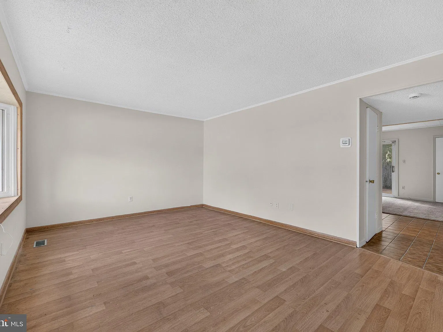 2 bed, 1.5 bath, 1350 sqft, $2,400 — Photo 3