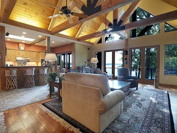 3rd image of 3 Horizon Pointe Ln