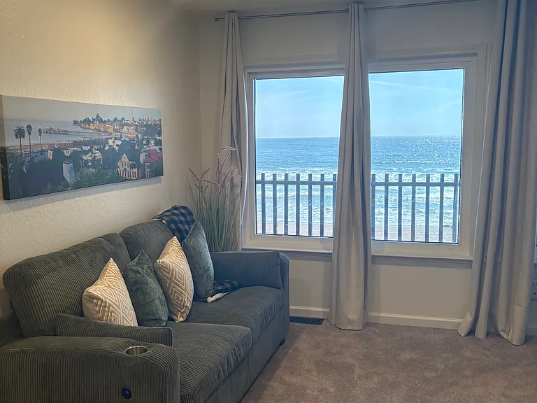 452 Oceanview Dr — Photo 26