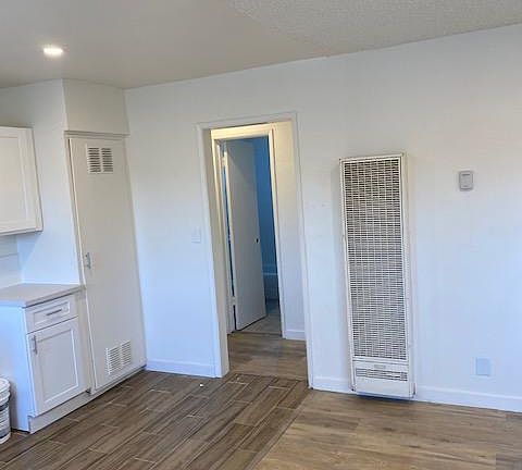 5th image of 511 E Washington Ave APT 210