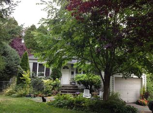 8226 34th Ave NE, Seattle, WA 98115