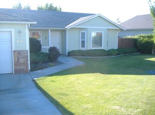 2137 NW Eucalyptus Dr, Hermiston, OR 97838