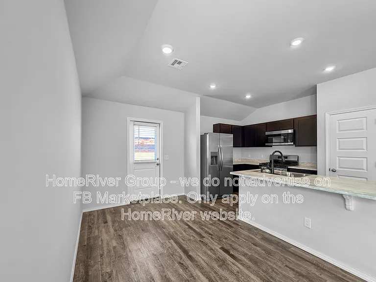1211 Clydesdale Dr — Photo 6