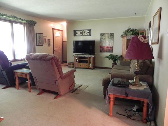 3rd image of 4013 Mason Ave