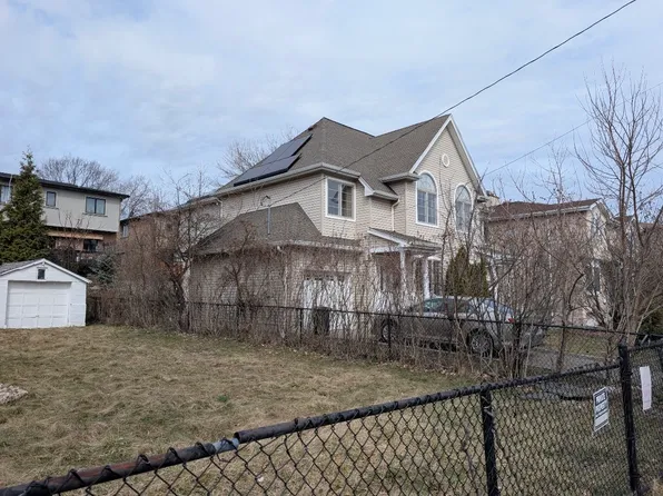 2471 7th St, Fort Lee, NJ 07024