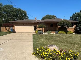 621 W Harvey St, Struthers, OH 44471