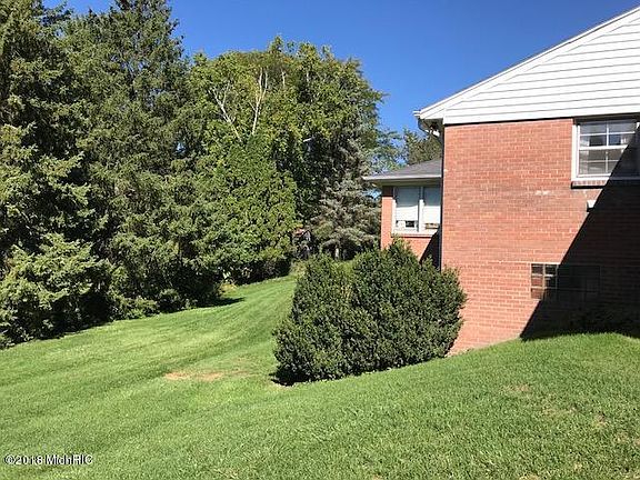 5th image of 2133 Osceola Dr SE