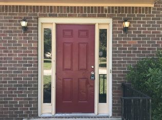 2460 Ravencliff Rd, Atlanta, GA 30349