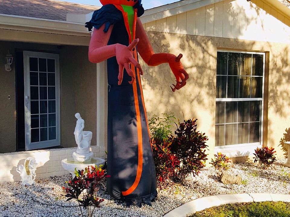 1st image of 8813 Leeward Dr #1