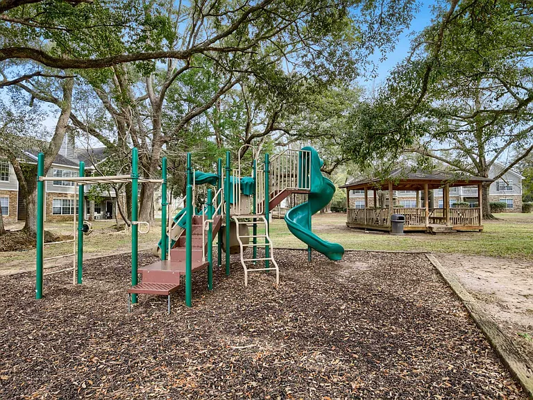 10X Audubon Park — Photo 17
