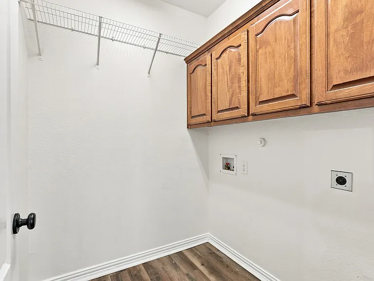 3403 Oakleigh Ln — Photo 8