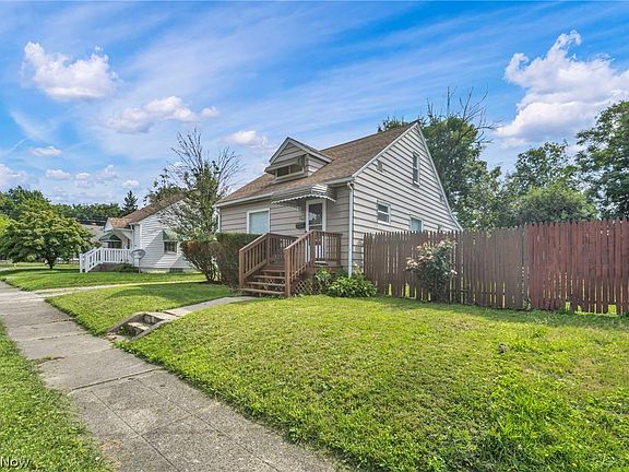 3rd image of 1247 Dietz Ave