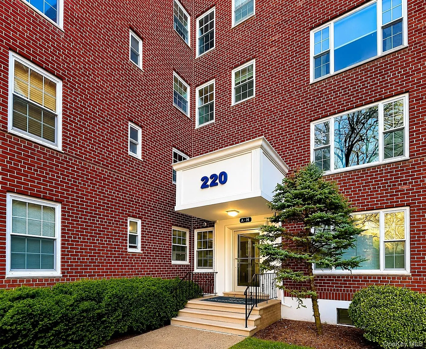 1 bed, 1.0 bath, 750 sqft, $2,250 — Photo 1