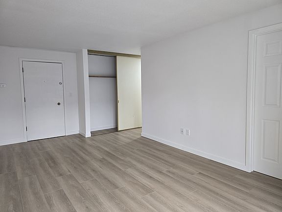 2nd image of 7440 Rainier Ave S APT 1
