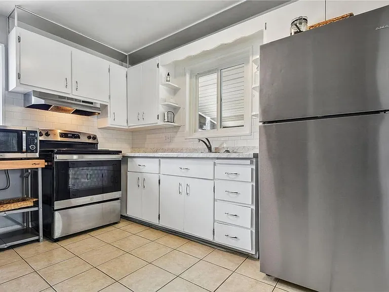 7056 Alan Dr — Photo 3