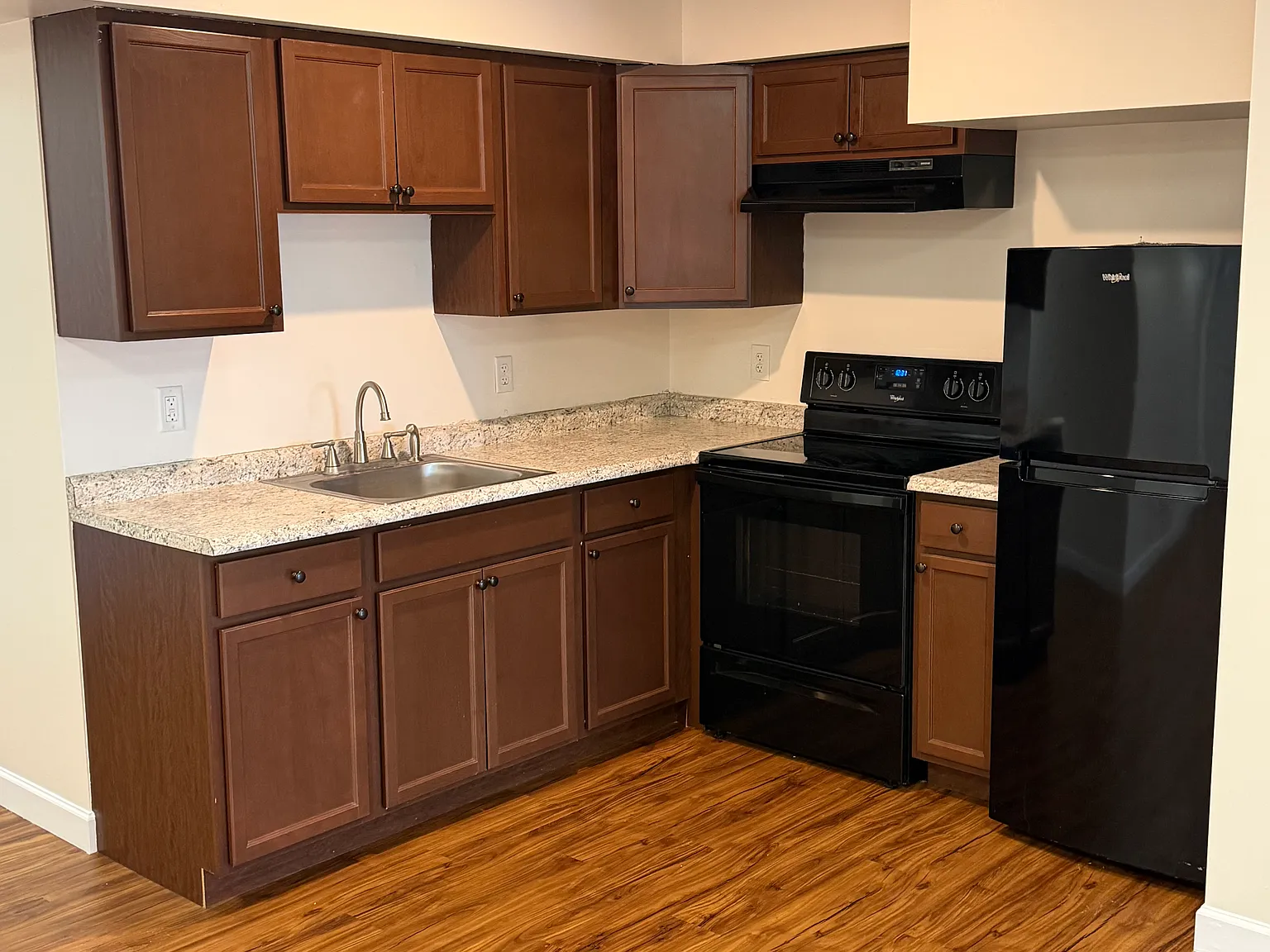 2 bed, 1100 sqft, $1,795 — Photo 3