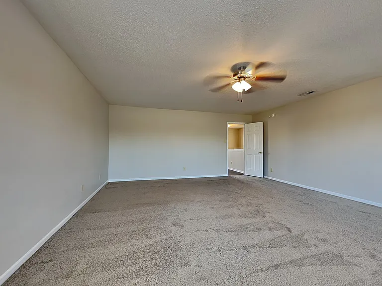 9818 Blue Ridge Way — Photo 11