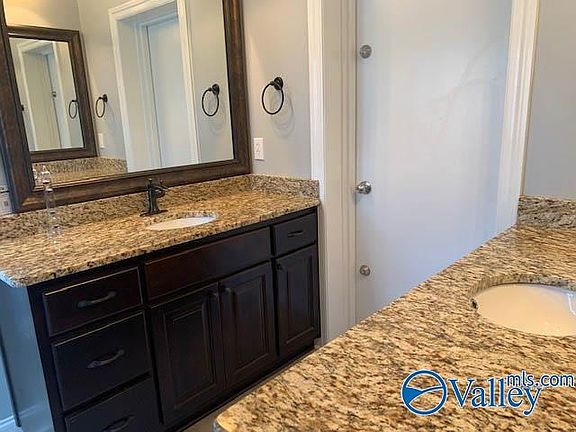 2nd image of 2619 Mountain Stream Way SE