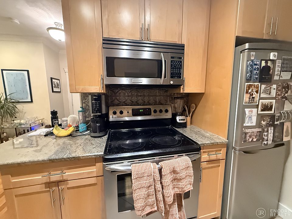 1st image of 61 Park Dr APT 5