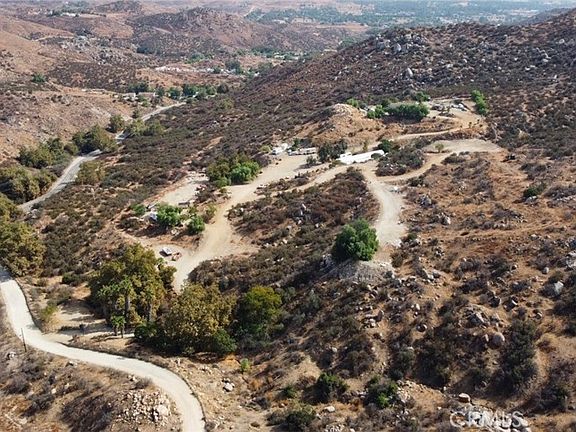 4th image of 23250 El Nido Rd