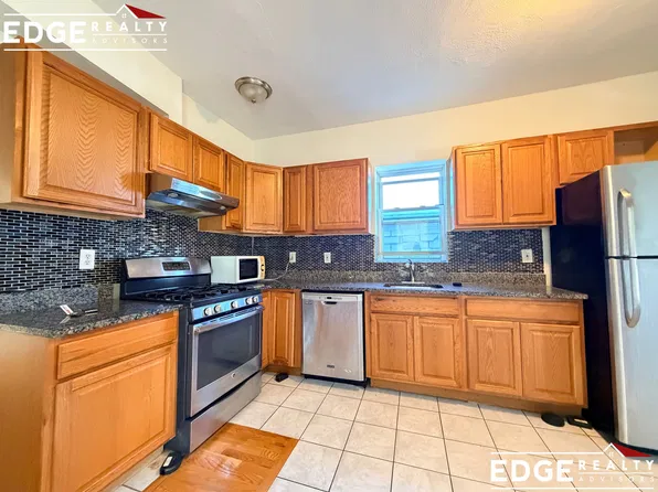 47 Buttonwood St #3, Boston, MA 02125
