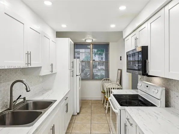 2900 NW 48th Ter APT 115, Fort Lauderdale, FL 33313